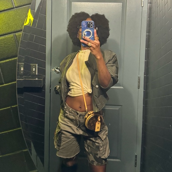 Louis Vuitton Mini Boite Chapeau - Picture 4 of 17